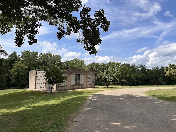 Woodlawn Cemetery & Chapel grounds