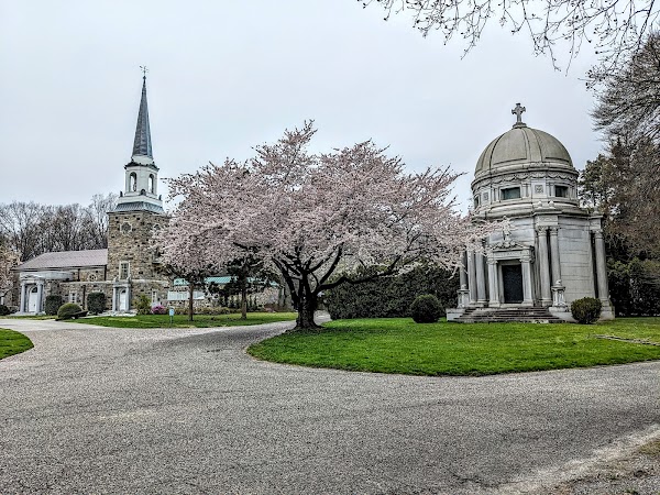 Woodlawn Cemetery • Conservancy grounds