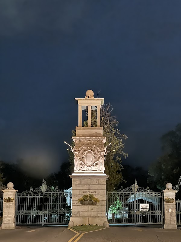 Woodlawn Cemetery grounds