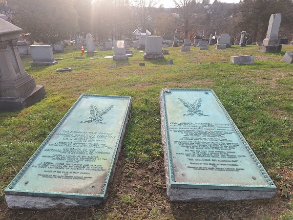 Woodlawn Cemetery grounds