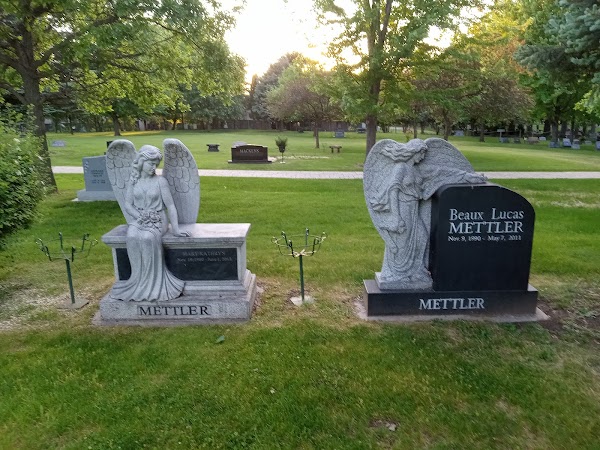 Woodlawn Cemetery grounds
