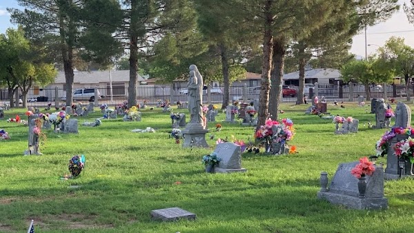 Woodlawn Cemetery grounds