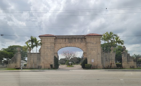 Woodlawn Cemetery grounds