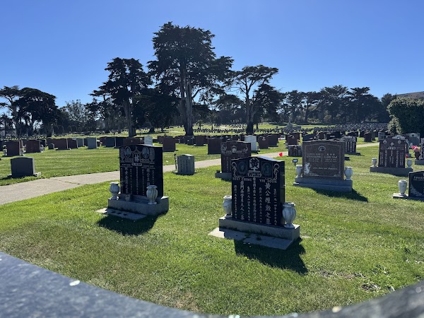 Woodlawn Funeral Home & Memorial Park grounds