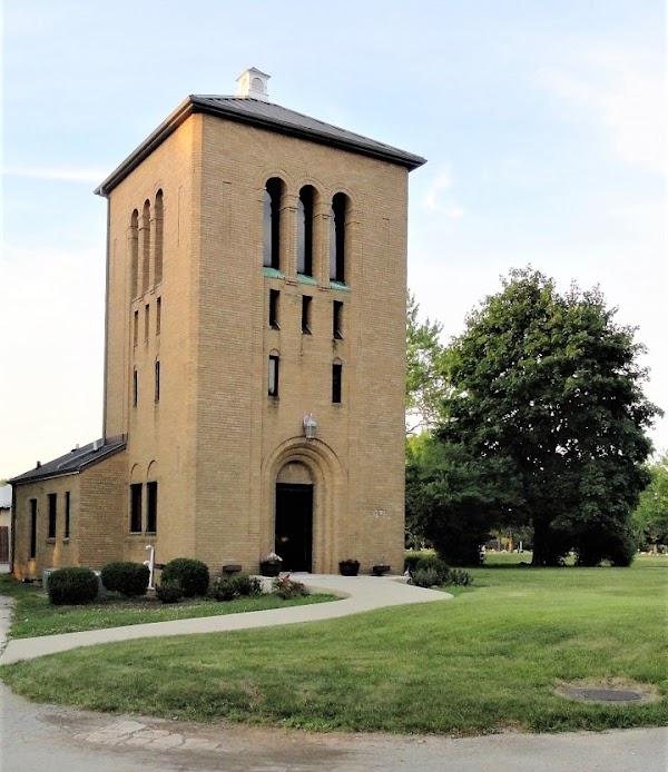 Woodlawn Memorial Park grounds