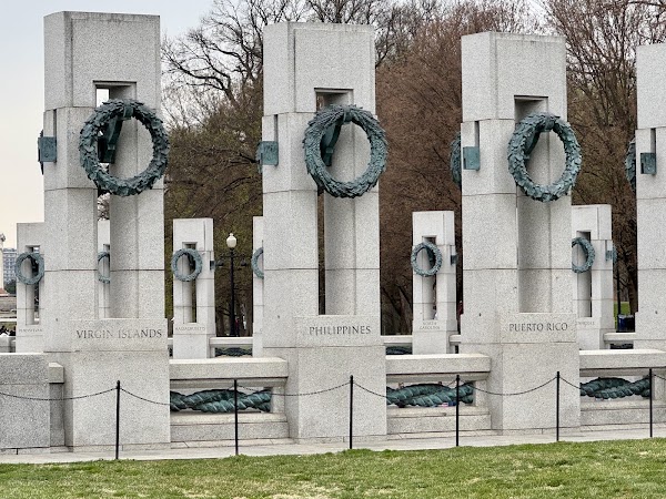 World War II Memorial grounds