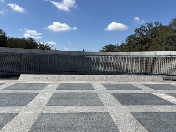 World War II Memorial grounds