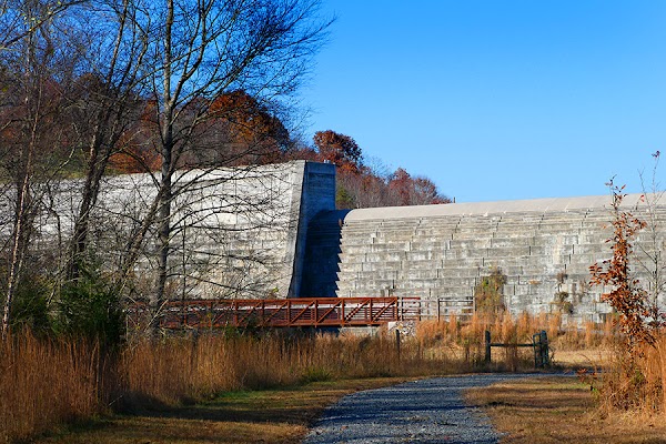 Yadkin Memorial Park grounds