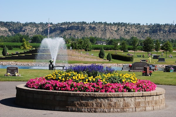Yellowstone Valley Memorial Park grounds