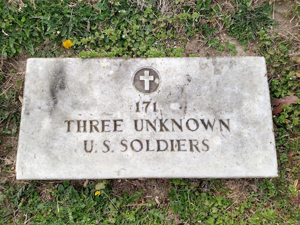 Yorktown National Cemetery grounds