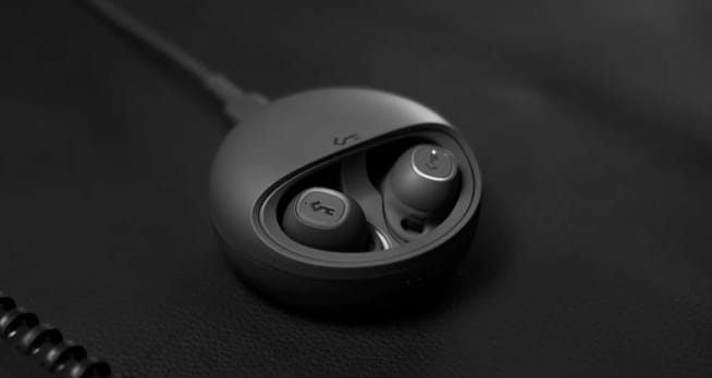 another image of yx1-earphones
