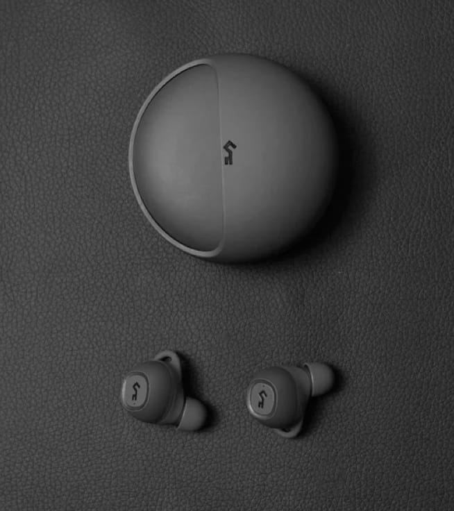 another image of yx1-earphones