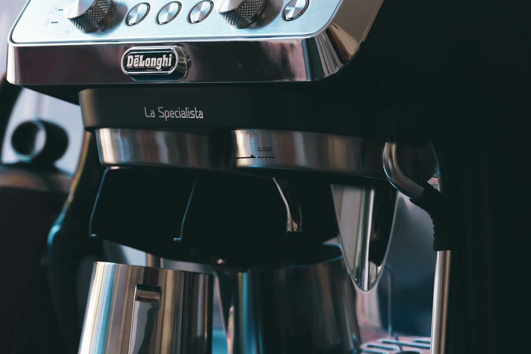 Machine à café à grain De'Longhi Magnifica S ambiance Veluto Café