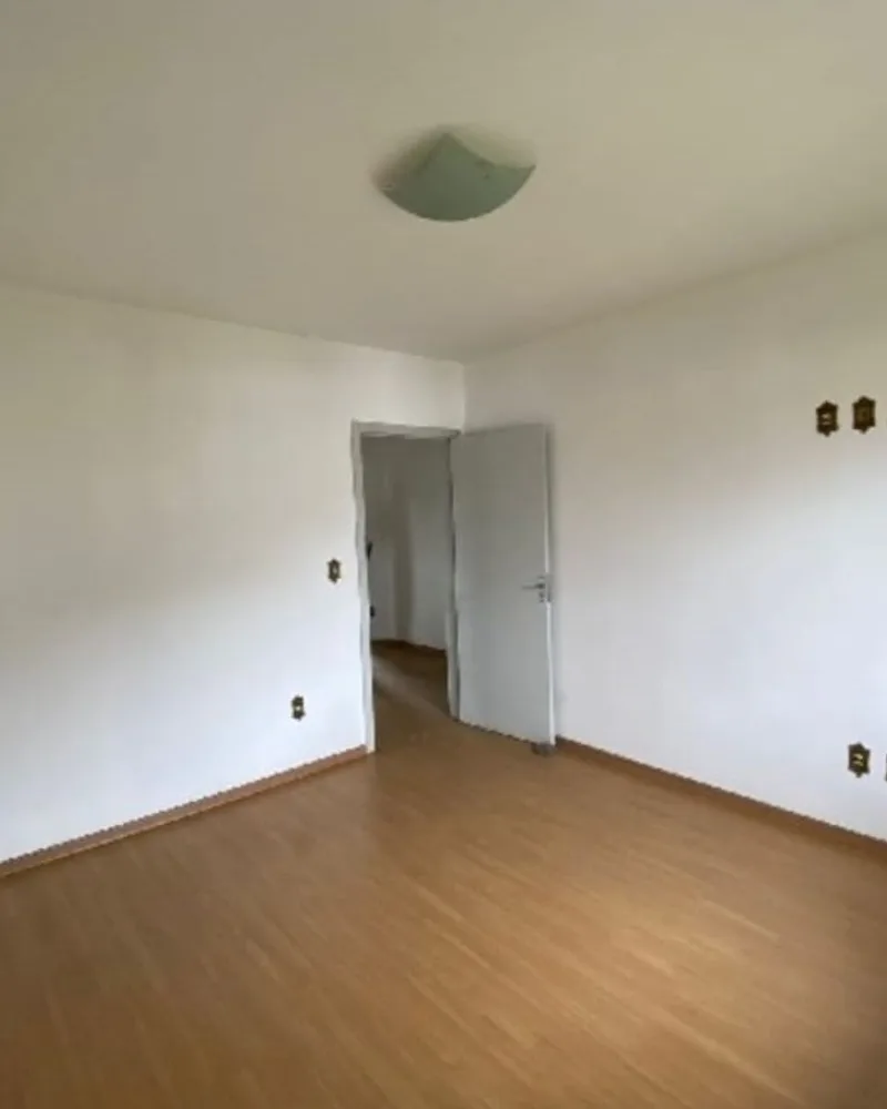 Casa de Dois Andares no Bairro Aparecida