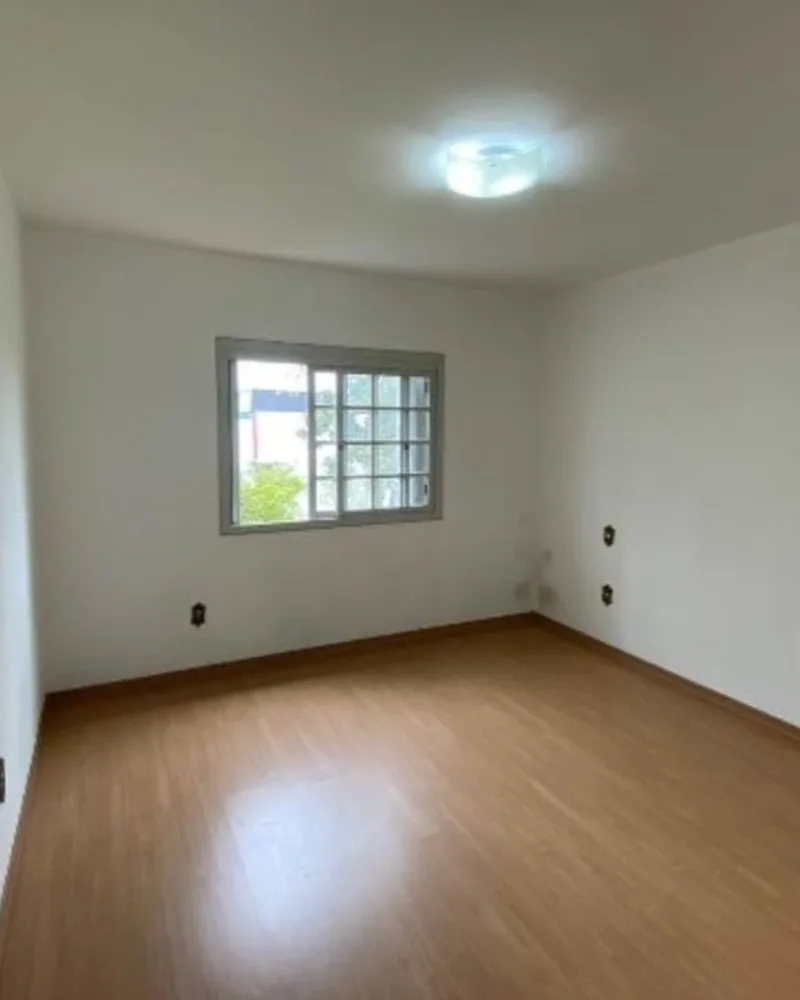 Casa de Dois Andares no Bairro Aparecida