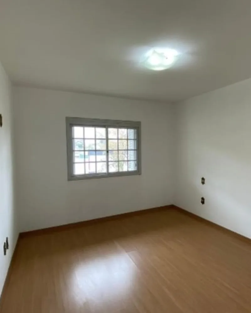 Casa de Dois Andares no Bairro Aparecida