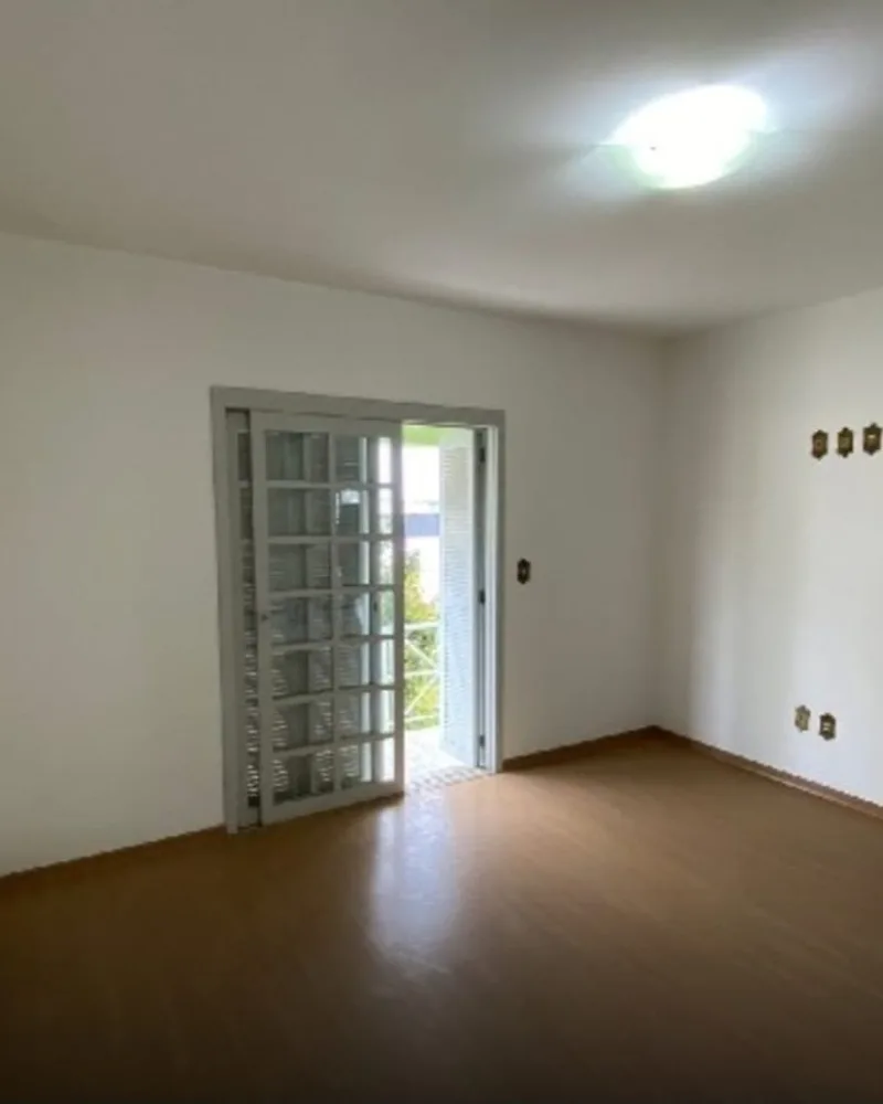 Casa de Dois Andares no Bairro Aparecida