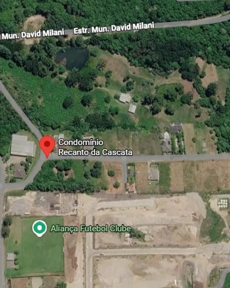 Terreno de 400m2 no Condomínio Recanto da Cascata
