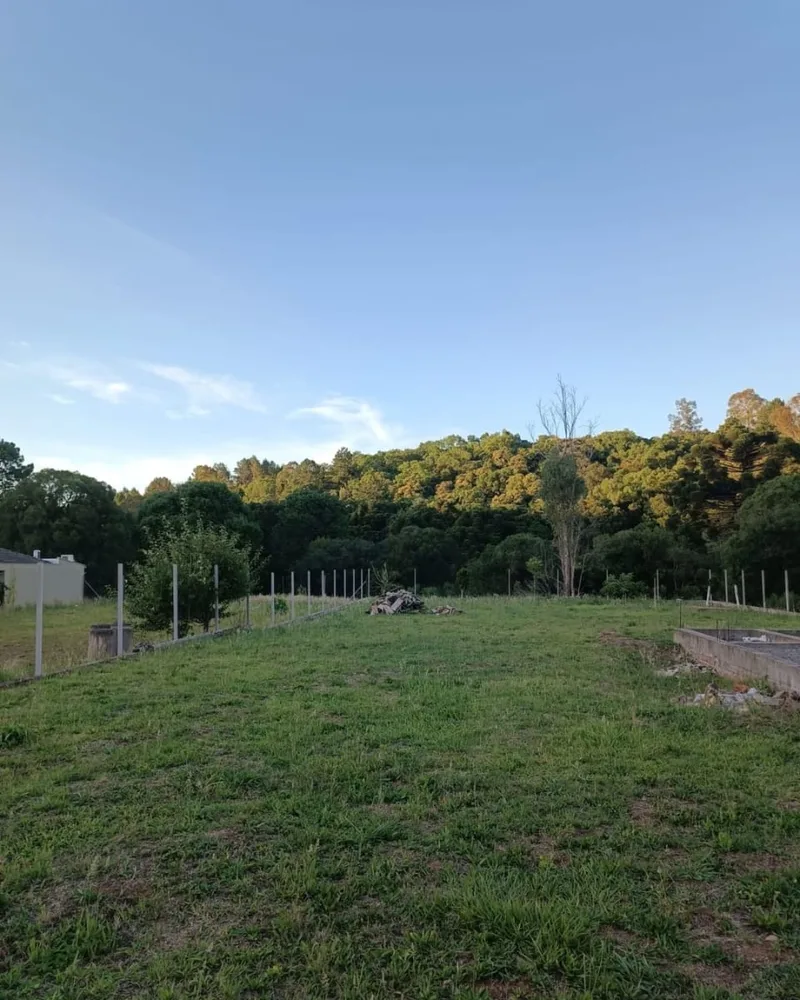 Terreno de 400m2 no Condomínio Recanto da Cascata