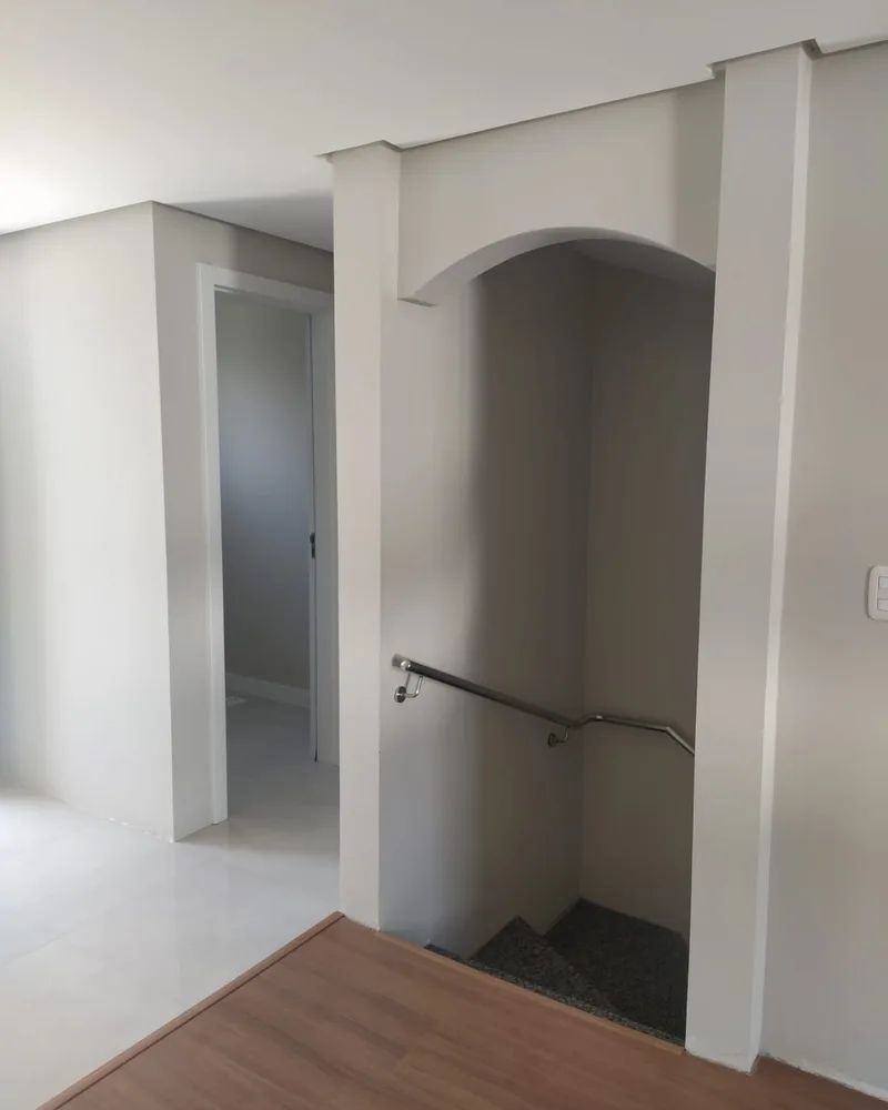 Sobrado Triplex no Bairro Jardim América