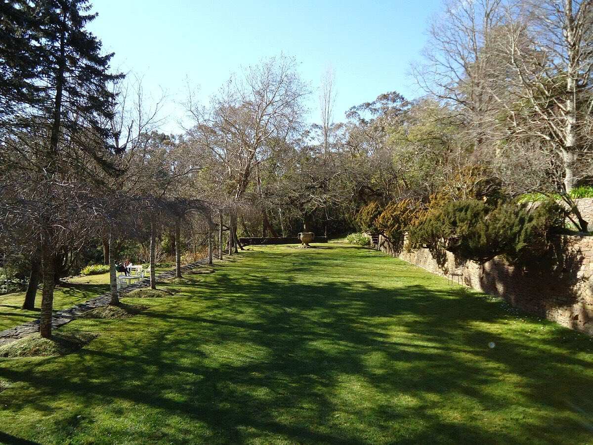 Everglades House & Gardens