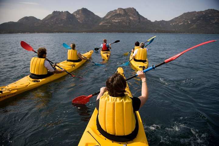 Paddling Freycinet