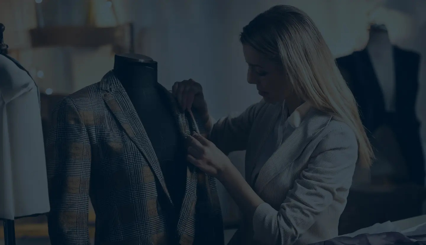 Especialistas em ajustes e consertos de roupas, com qualidade e agilidade para atender às suas necessidades.