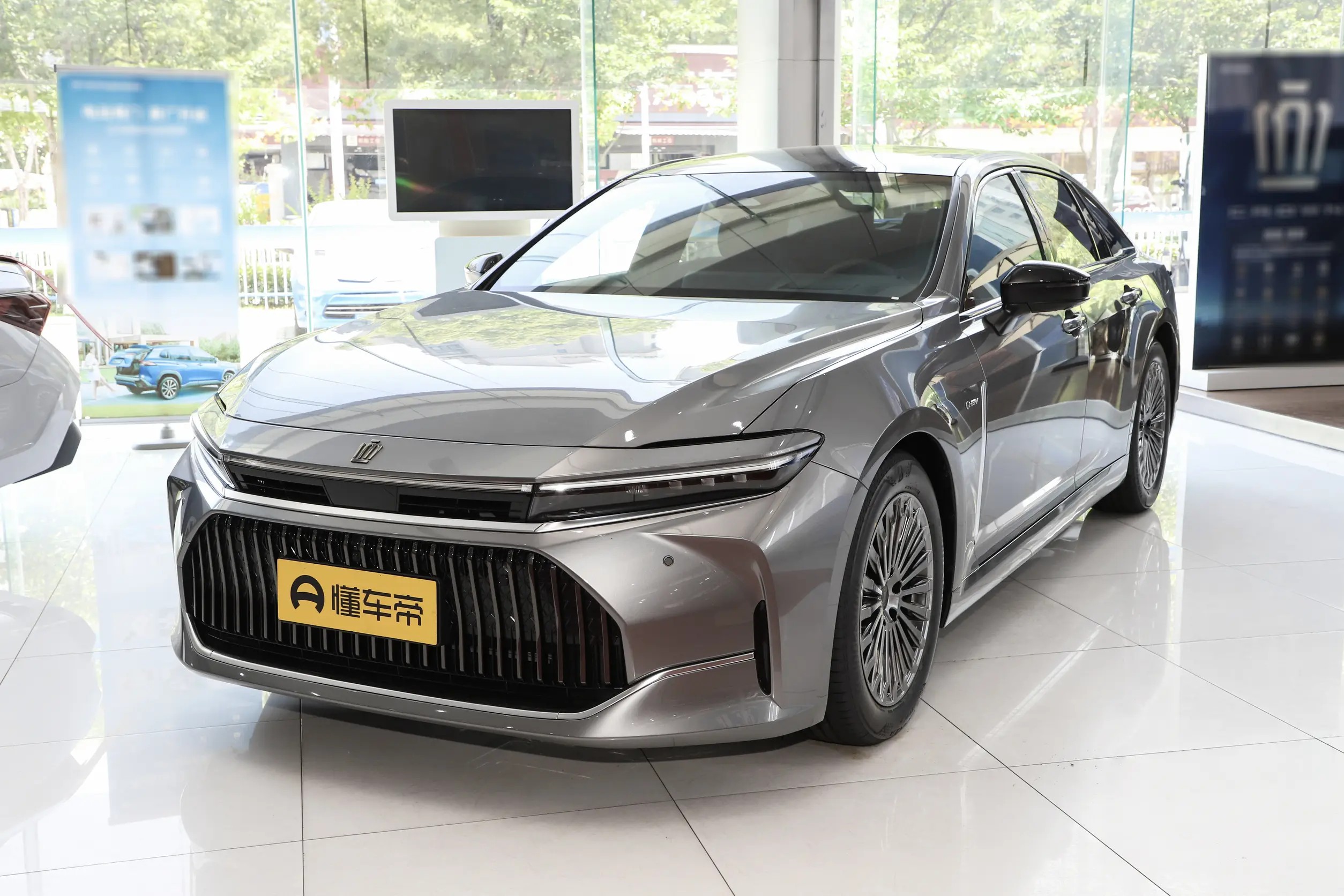 Crown (Imported) 2024 Sedan 2.5L HEV Premium