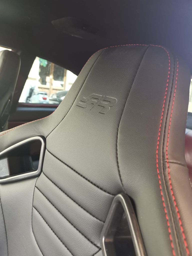 Ανακλινόμενο Κάθισμα Simoni Racing Emerson (Μαύρο - Carbon Με Κόκκινη Ραφή / Δεξί)