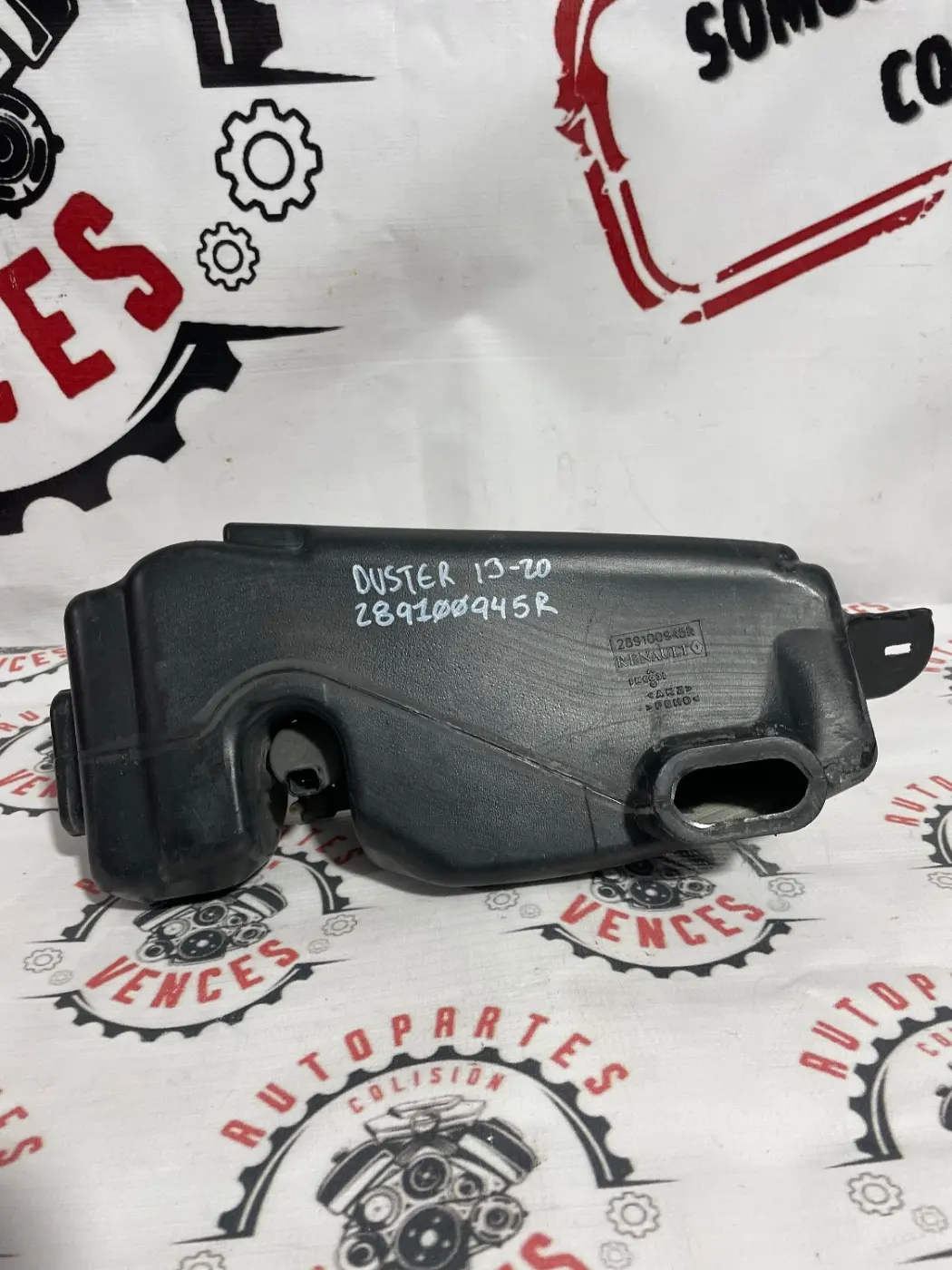 DEPOSITO DE LIQUIDO LIMPIAPARABRISAS DELANTERO RENAULT DUSTER 13-20. Fotografía 1