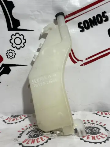 DEPOSITO DE ANTICONGELANTE DELANTERO NISSAN SENTRA 13-19 usada original