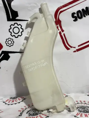 DEPOSITO DE ANTICONGELANTE DELANTERO NISSAN SENTRA 13-19 usada original