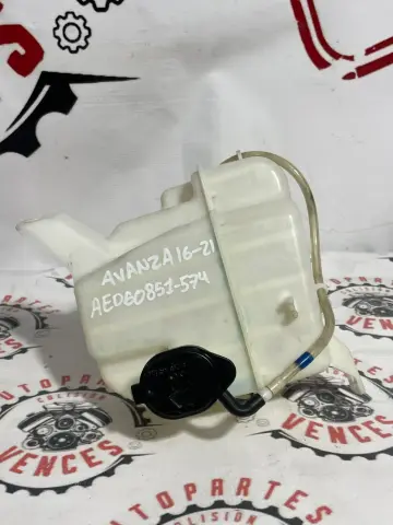 DEPOSITO DE LIQUIDO LIMPIAPARABRISAS DELANTERO TOYOTA AVANZA 16-21 usada original