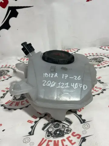 DEPOSITO DE ANTICONGELANTE DELANTERO SEAT IBIZA 17-26 usada original