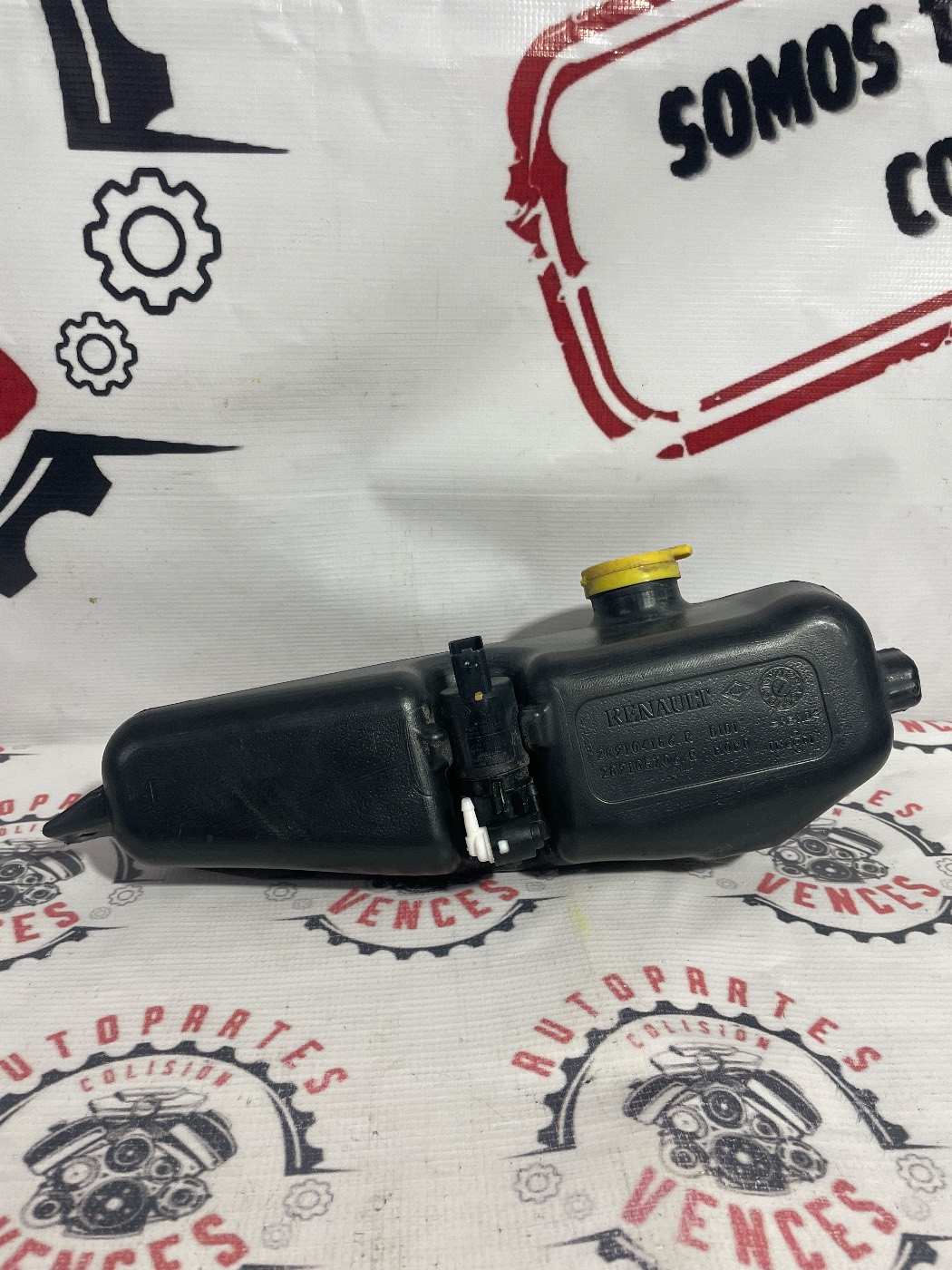 DEPOSITO DE LIQUIDO LIMPIAPARABRISAS DELANTERO RENAULT SANDERO 15-19. Fotografía 1