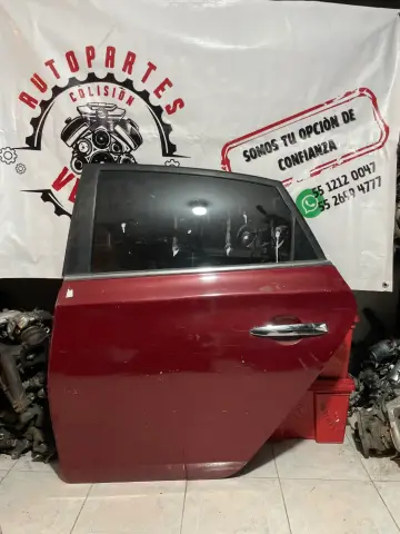 PUERTA TRASERA IZQUIERDO NISSAN SENTRA 13-19 usada original