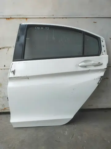 PUERTA TRASERA IZQUIERDO HONDA CITY 16-20 usada original