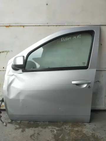 PUERTA DELANTERA IZQUIERDO RENAULT DUSTER 10-17 usada original