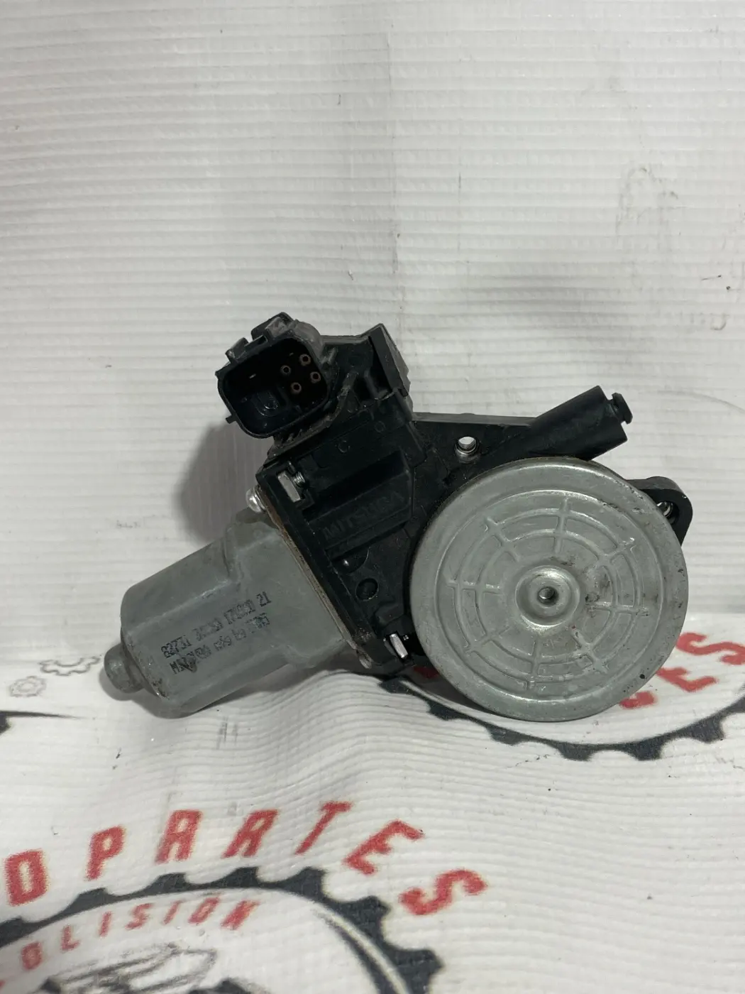 MOTOR DE VENTANA IZQUIERDO NISSAN SENTRA 13-19. Fotografía 1