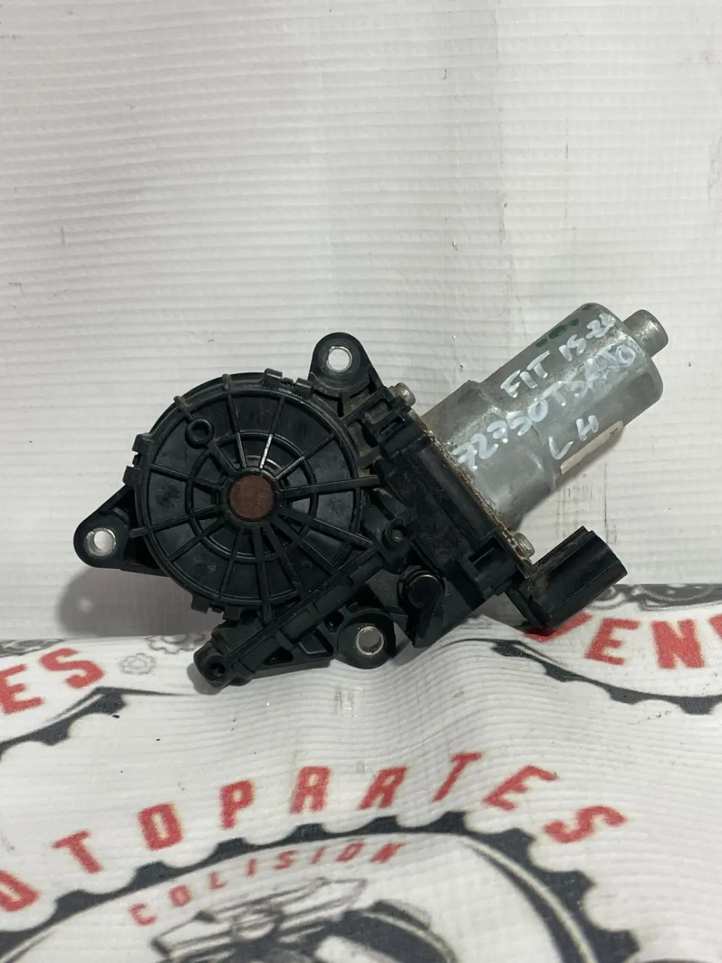 MOTOR DE VENTANA IZQUIERDO HONDA FIT 15-20. Fotografía 1
