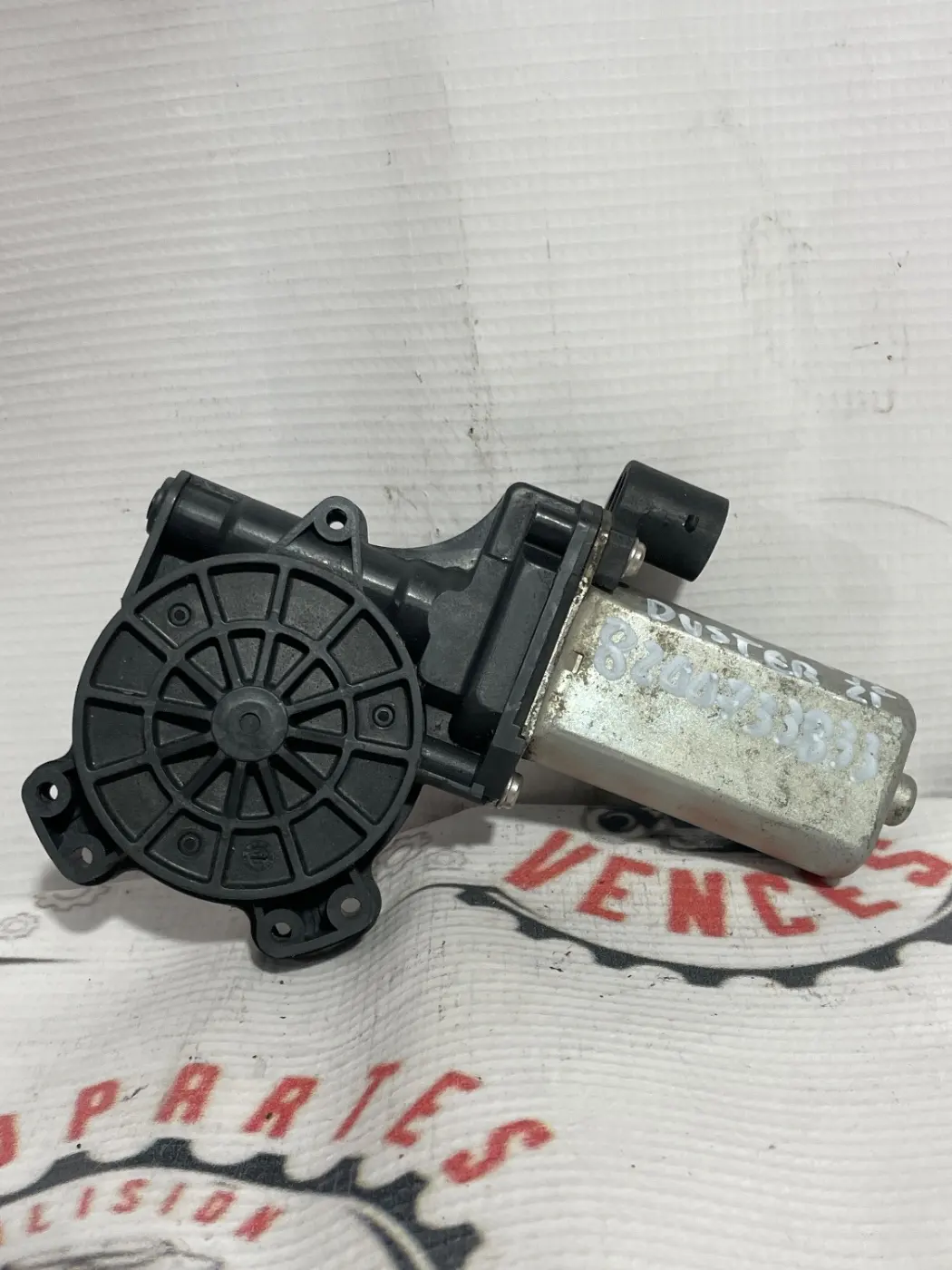 MOTOR DE VENTANA IZQUIERDO RENAULT DUSTER 12-21. Fotografía 1