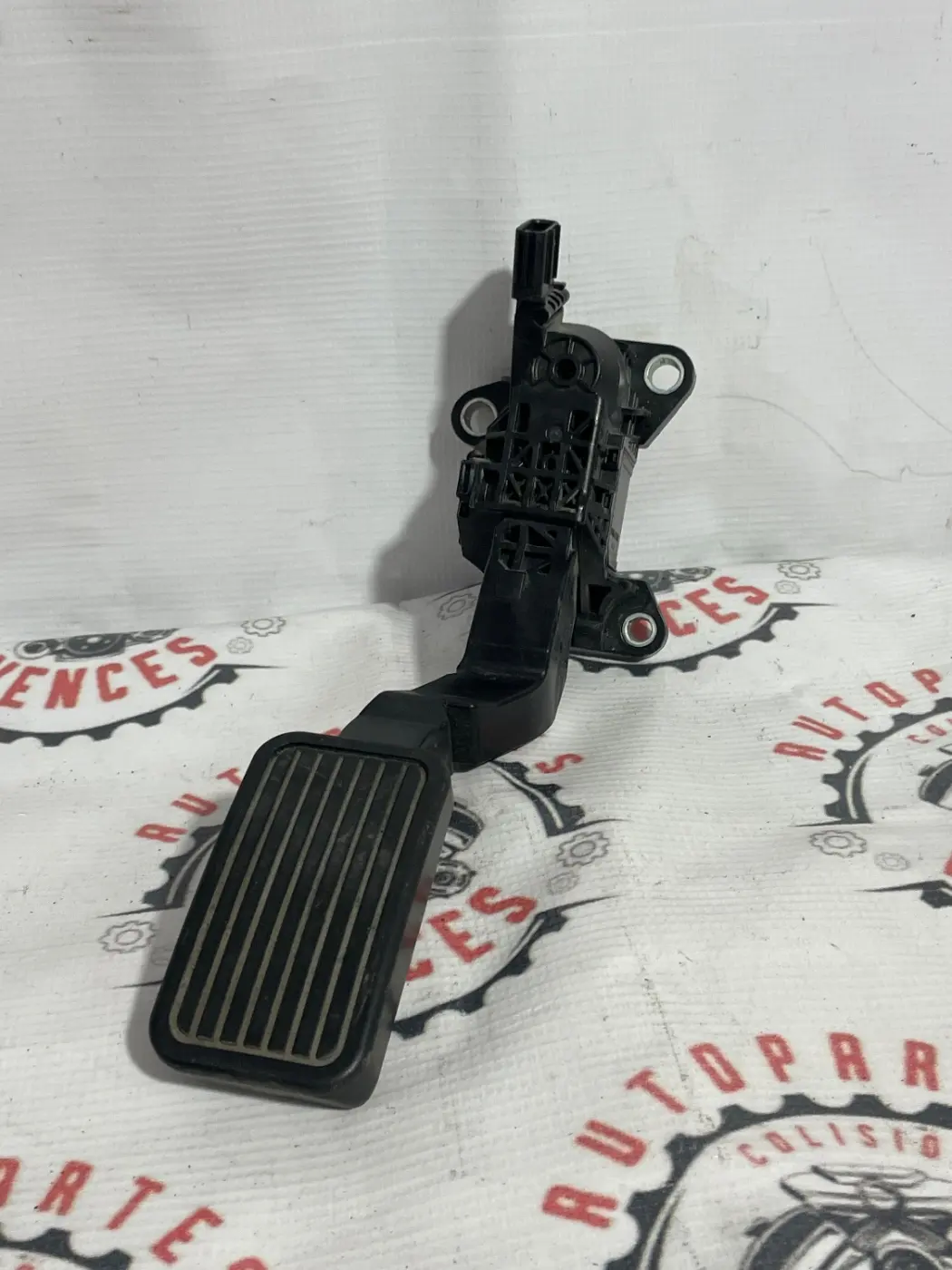 PEDAL ACELERADOR ELECTRONICO DELANTERO HONDA ACCORD 13-17. Fotografía 1