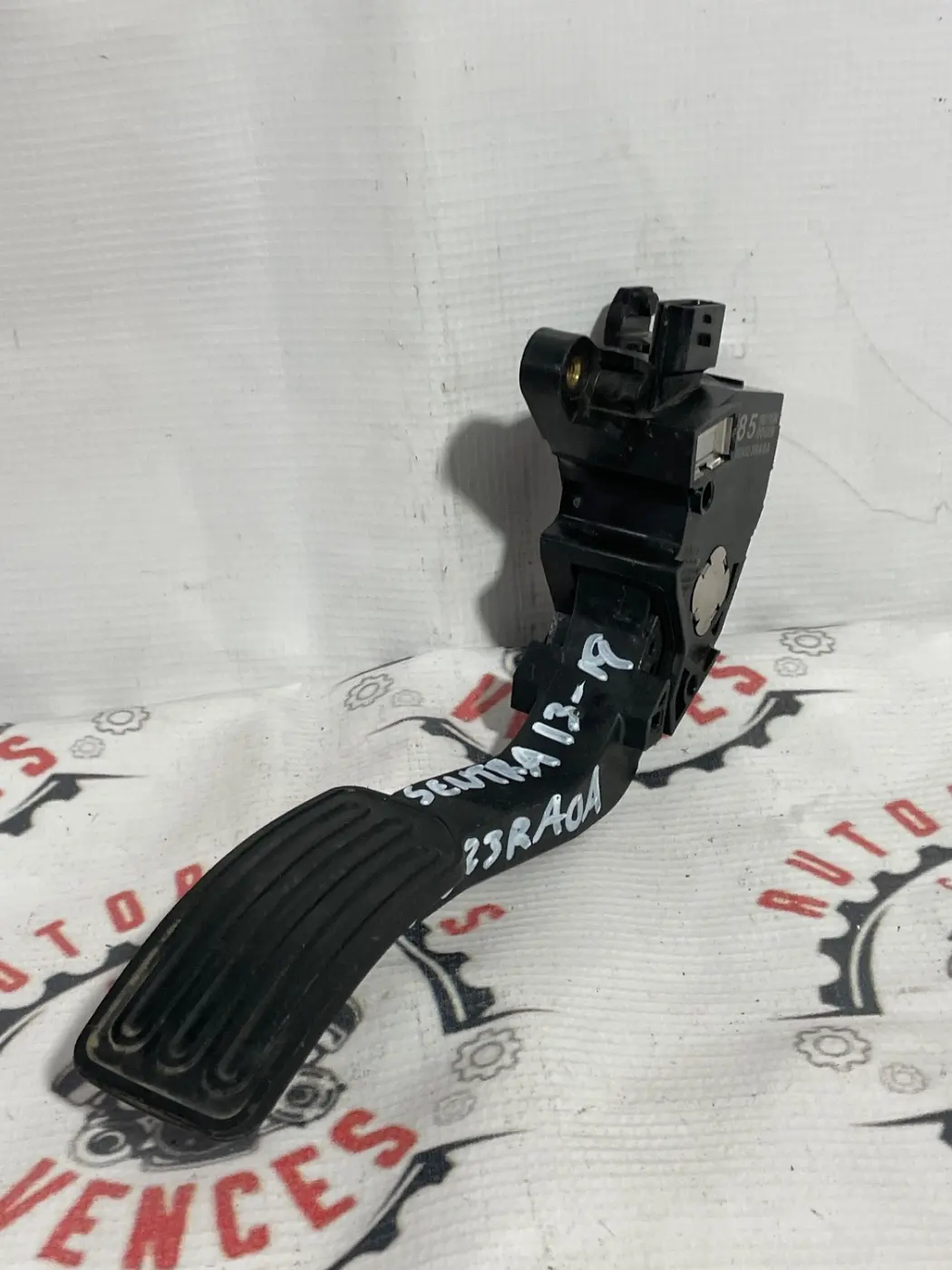 PEDAL ACELERADOR ELECTRONICO DELANTERO NISSAN SENTRA 13-19. Fotografía 1