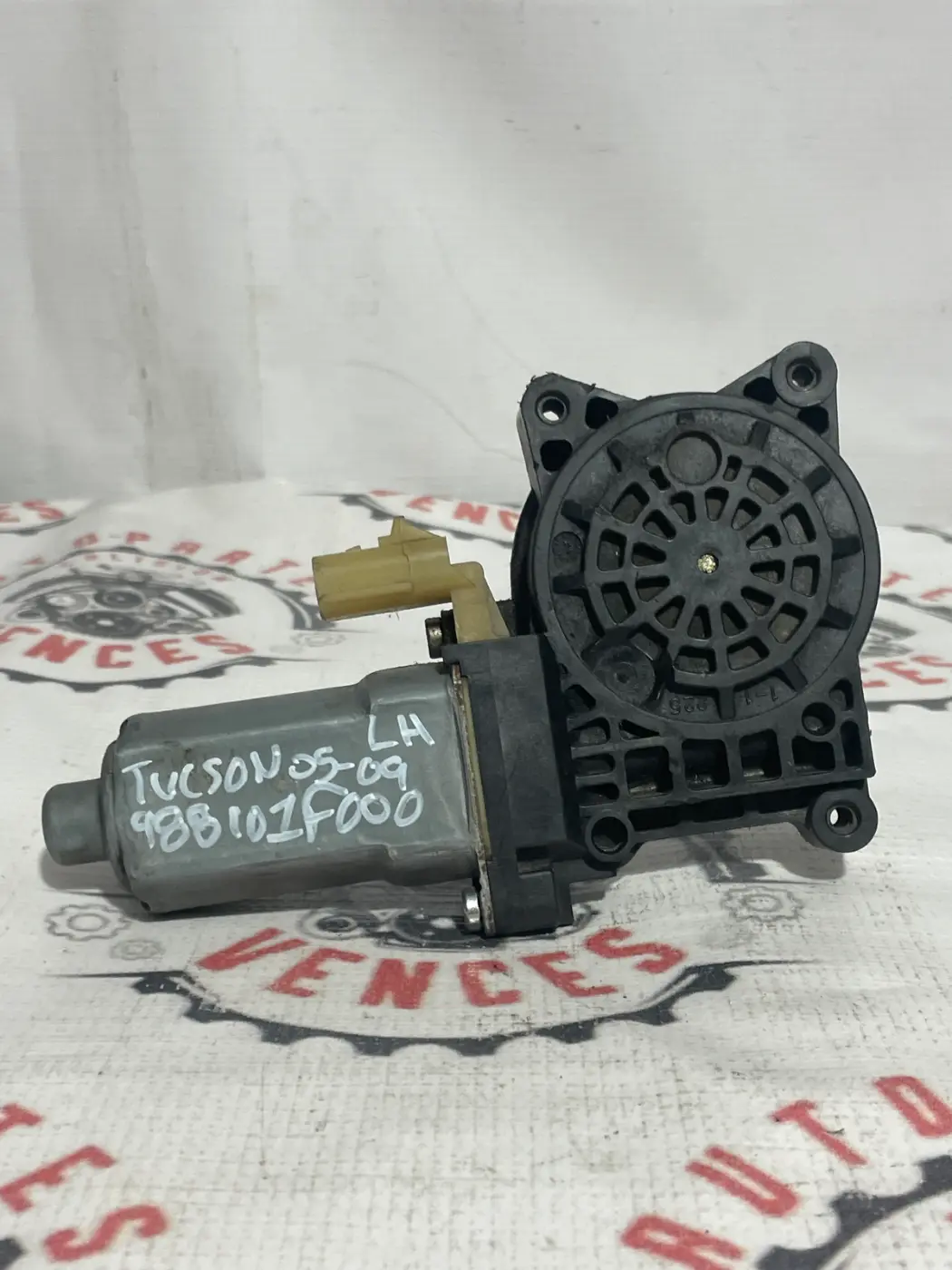 MOTOR DE VENTANA IZQUIERDO HYUNDAI TUCSON 05-09. Fotografía 1