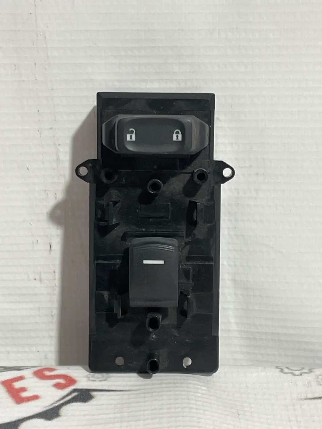 BOTON ELEVADOR DE VIDRIO DELANTERO DERECHO HONDA CIVIC 16-21. Fotografía 1