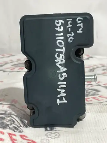 MODULO ABS DELANTERO HONDA CITY 14-20 usada original