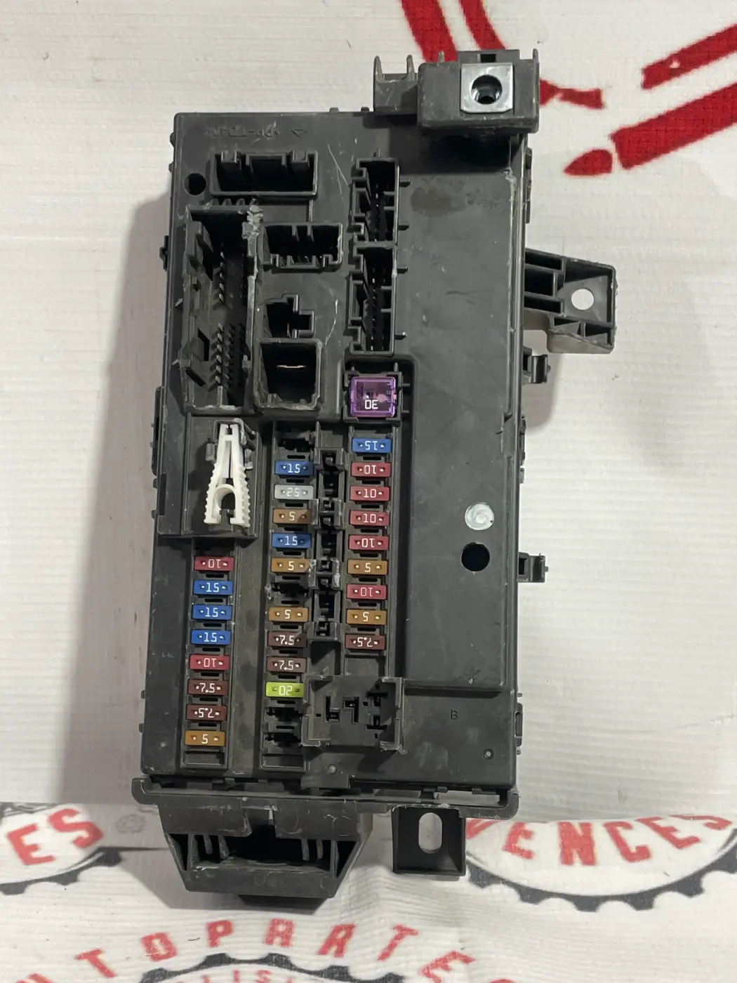 MODULO DE CONTROL DE CARROCERIA (BCM) DELANTERO TOYOTA AVANZA 16-22. Fotografía 1