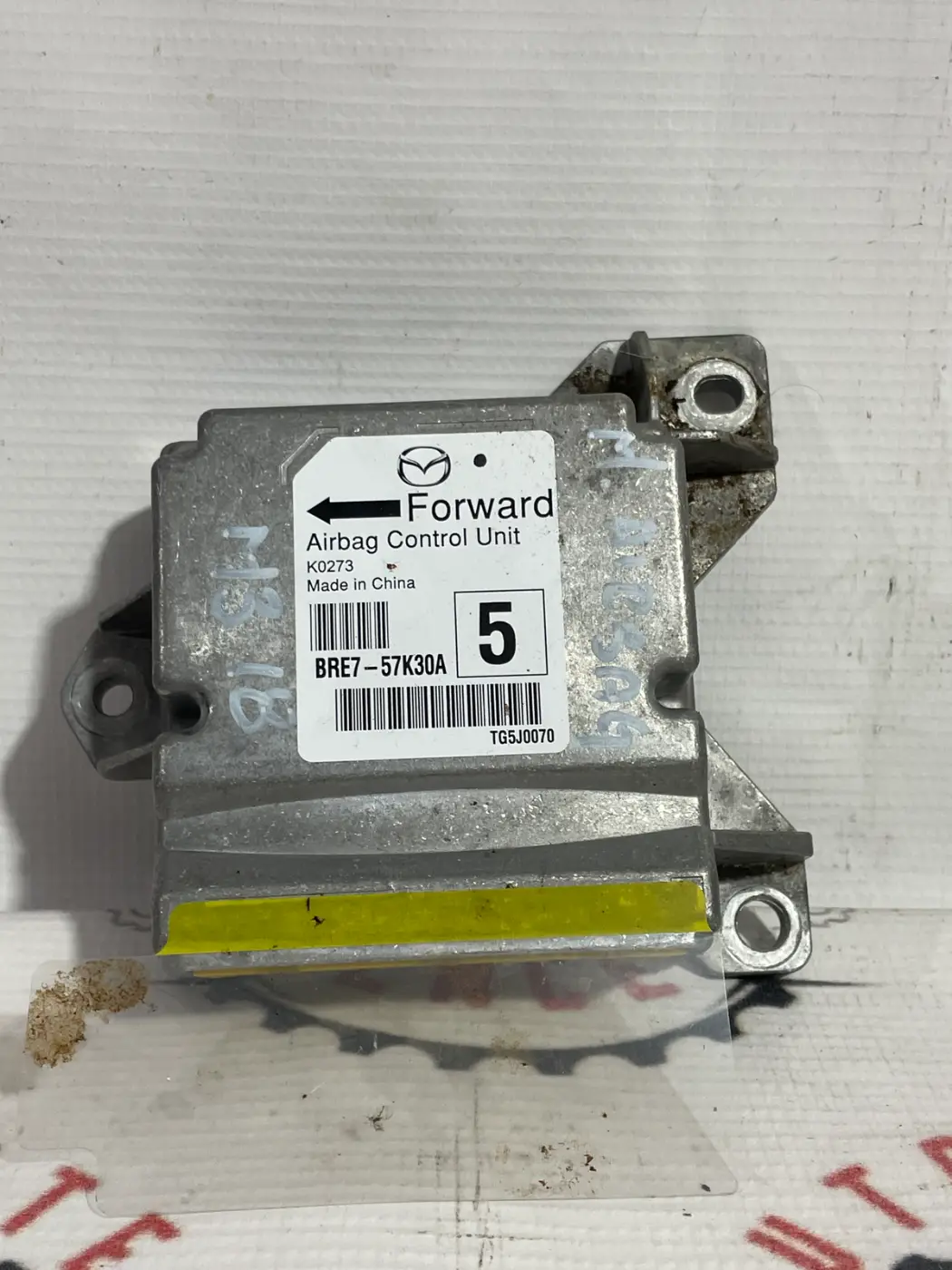 MODULO DE AIRBAG SRS CENTRAL MAZDA M3 14-18. Fotografía 1