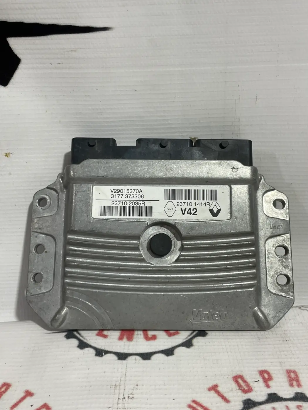 COMPUTADORA DE MOTOR ECU CENTRAL RENAULT DUSTER 13-16. Fotografía 1