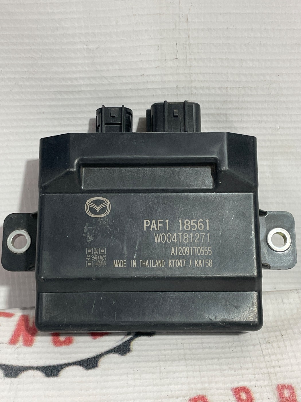 MODULO CONTROL DE BOMBA DE GASOLINA CENTRAL MAZDA M3 19-24. Fotografía 1